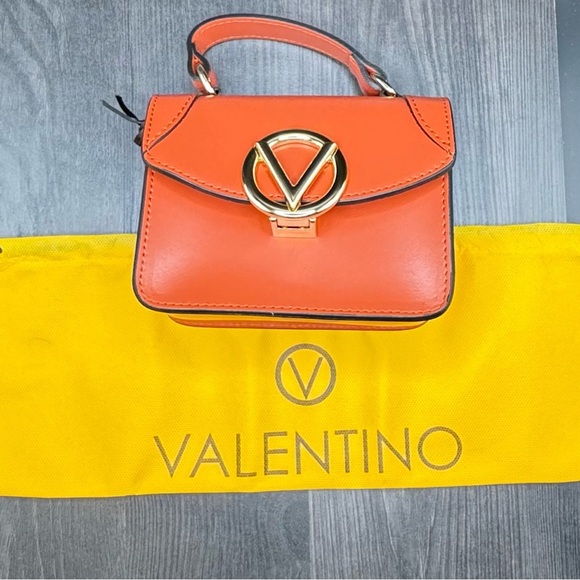 VALENTINO BY MARIO VALENTINO
Bibi Retro Leather Small Shoulder Bag - Picture 12 of 12